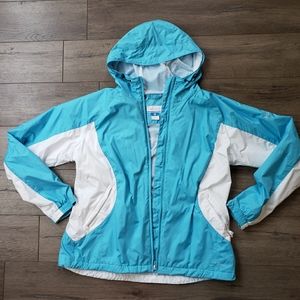 Columbia blue&white light jacket💙🤍